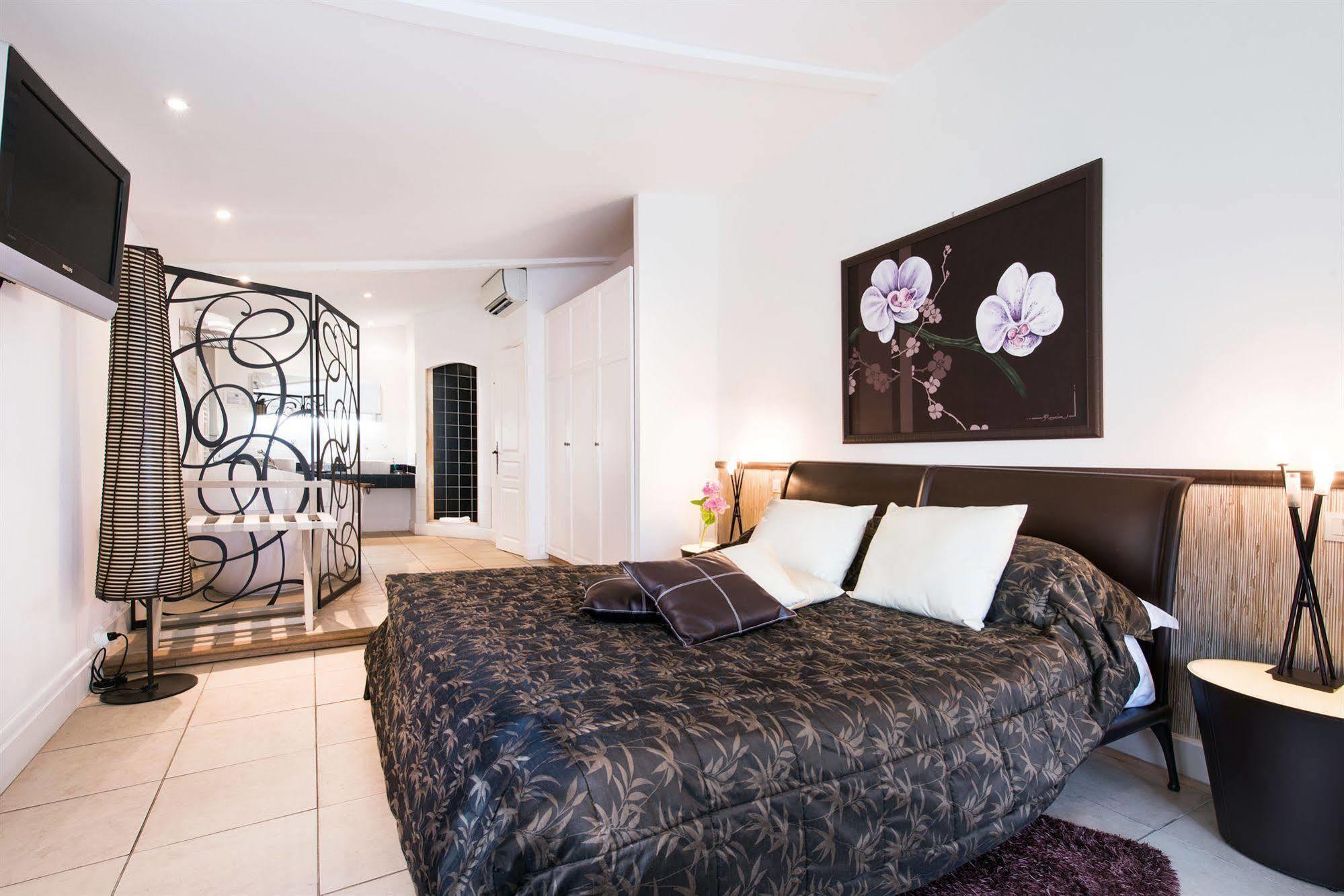 Hotel Du Clos Le Rouret Εξωτερικό φωτογραφία